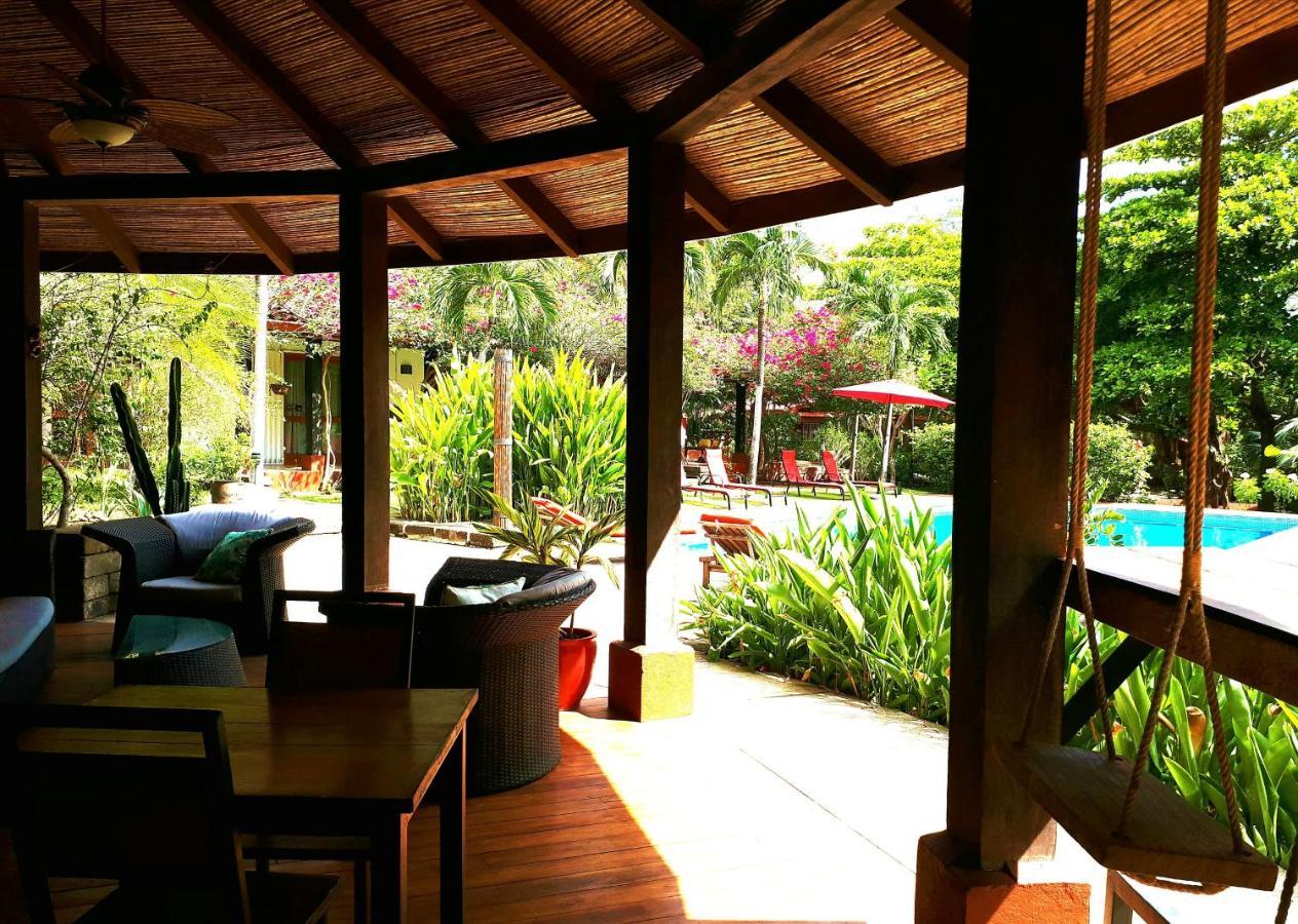 Casa Mapache Hotell Tamarindo Exteriör bild