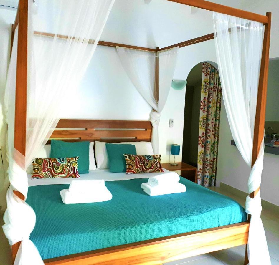 Casa Mapache Hotell Tamarindo Exteriör bild